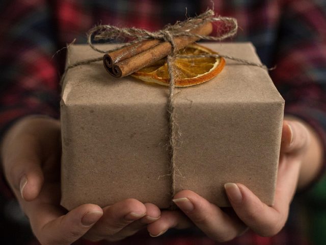 Cadeaubox vs Wedoogift : offrir une expérience
